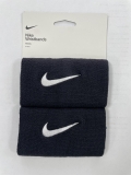 Potítko Nike Wristbands velké - 958
